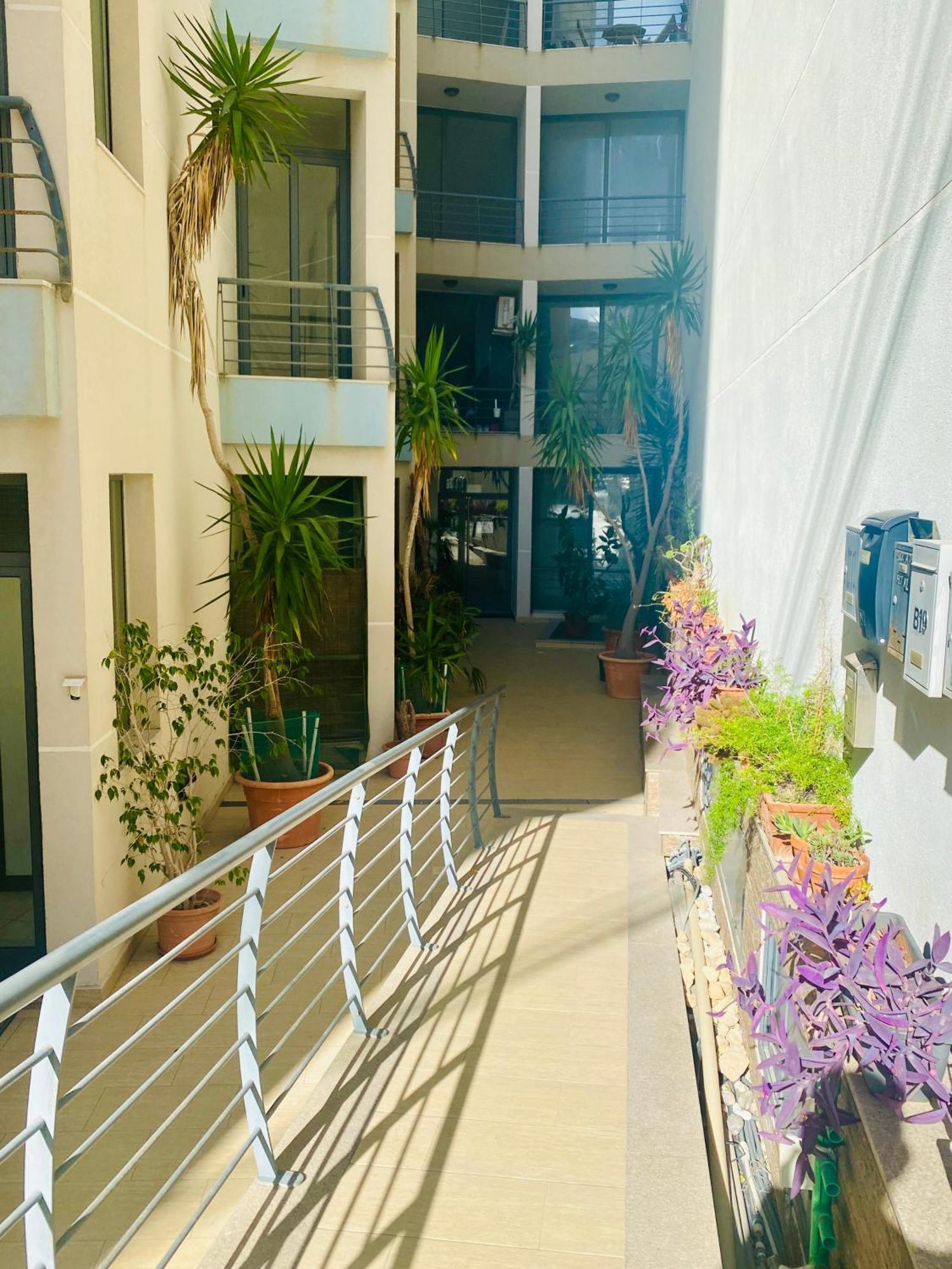 סיינט פול ביי Bugibba Central Modern Apartment מראה חיצוני תמונה