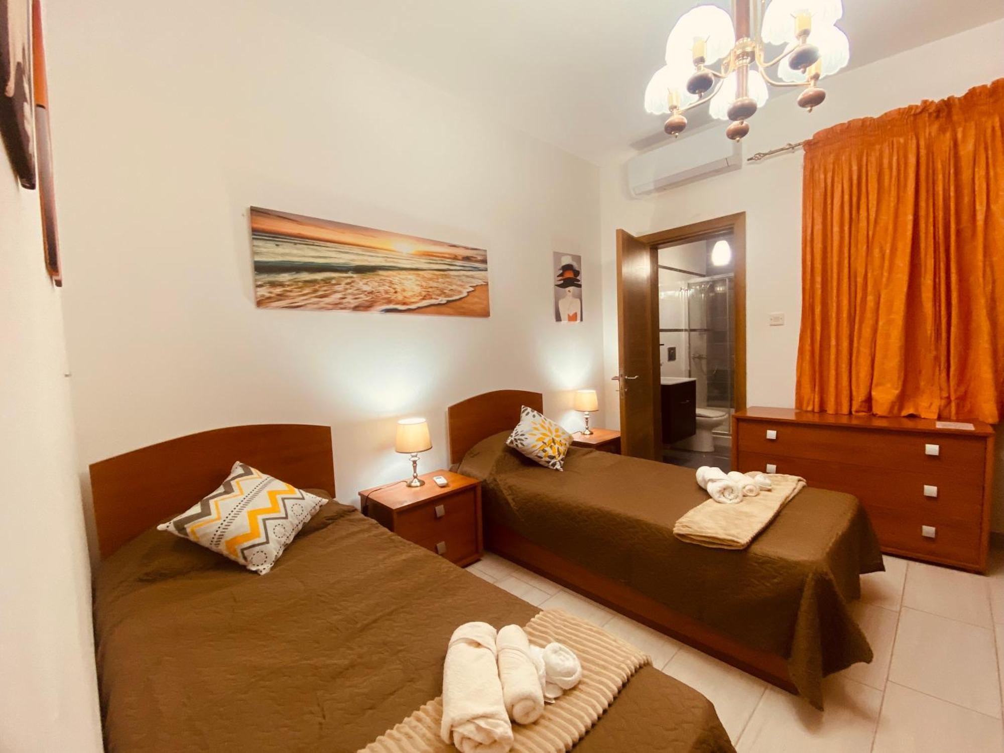 סיינט פול ביי Bugibba Central Modern Apartment מראה חיצוני תמונה
