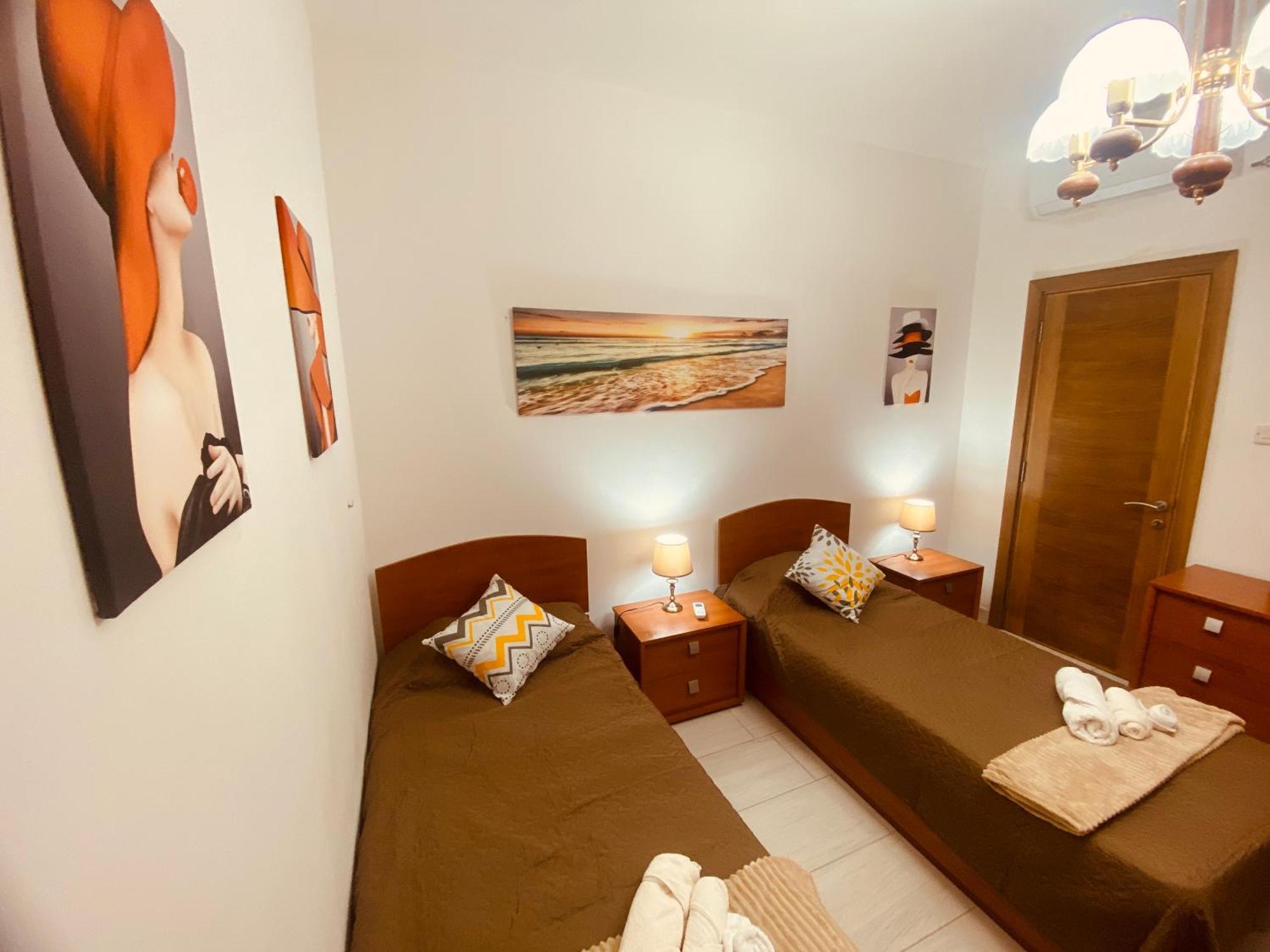 סיינט פול ביי Bugibba Central Modern Apartment מראה חיצוני תמונה